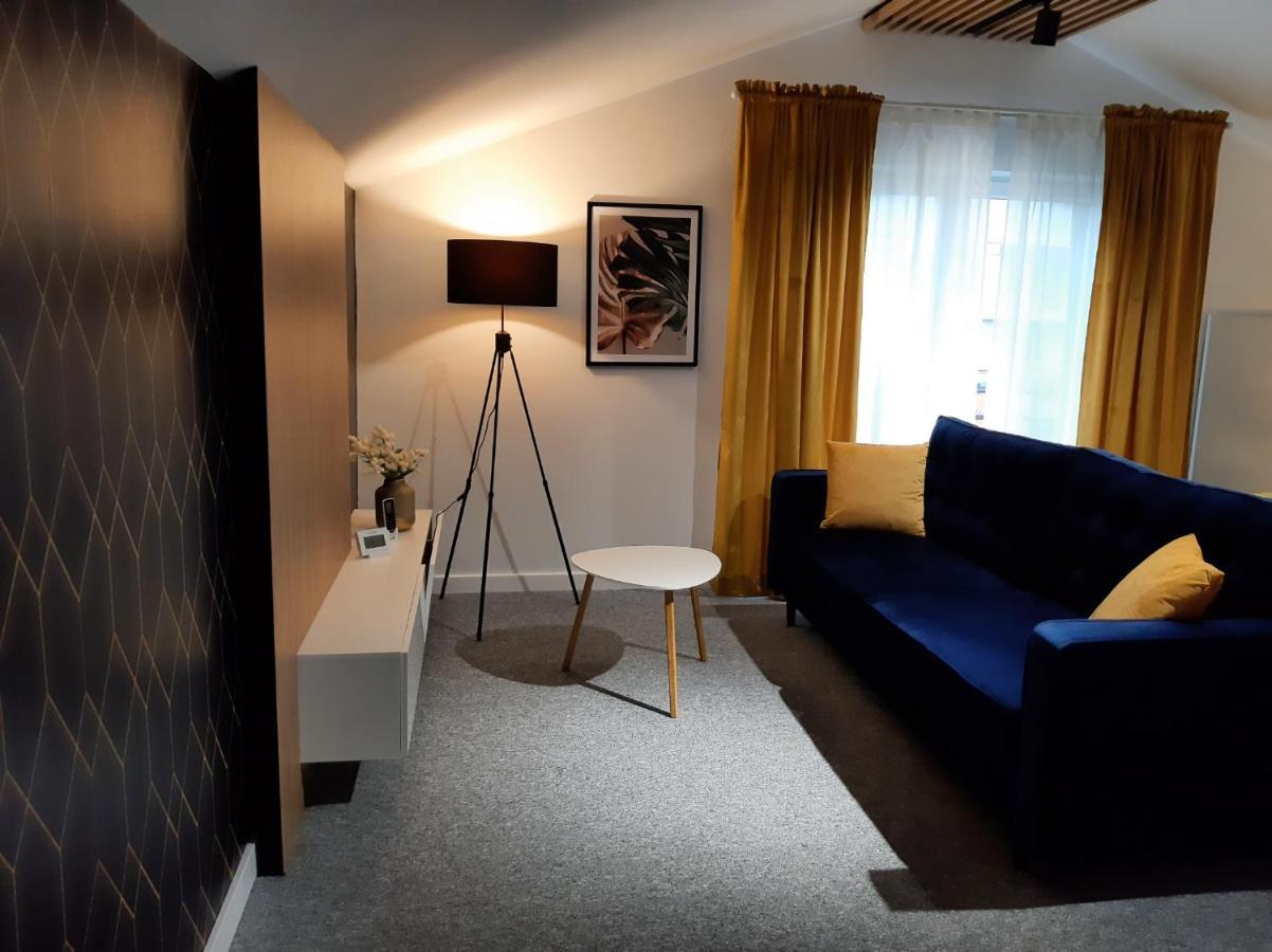 Apartament Willa Pod Sosnami Zator Przeciszow Buitenkant foto