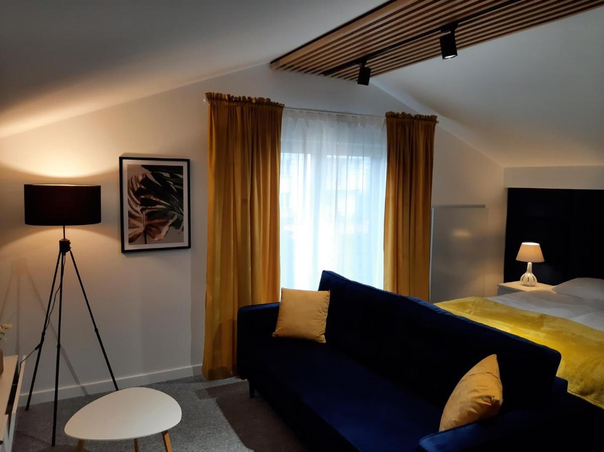 Apartament Willa Pod Sosnami Zator Przeciszow Buitenkant foto