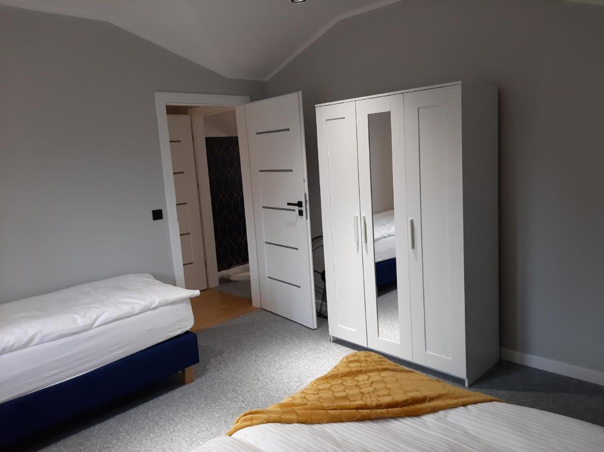 Apartament Willa Pod Sosnami Zator Przeciszow Buitenkant foto