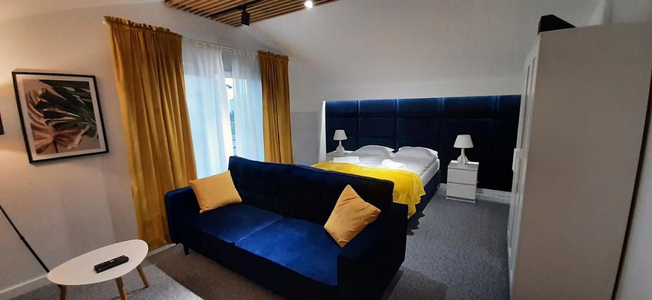 Apartament Willa Pod Sosnami Zator Przeciszow Buitenkant foto